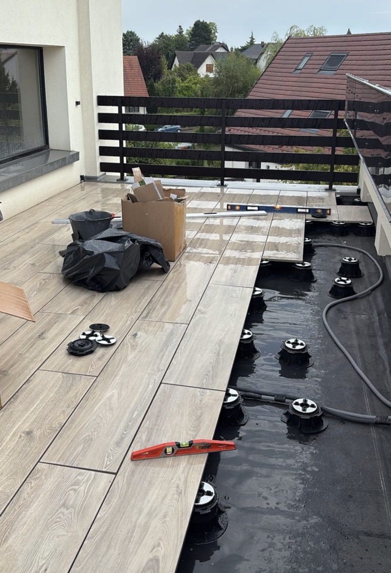 Pose de terrasse en composite sur plots demeter paysage